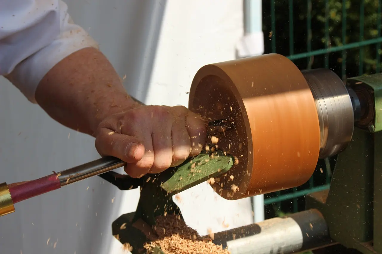 Kan jeg lave et Young Boys-holdlogo i træ uden professionelt udstyr?